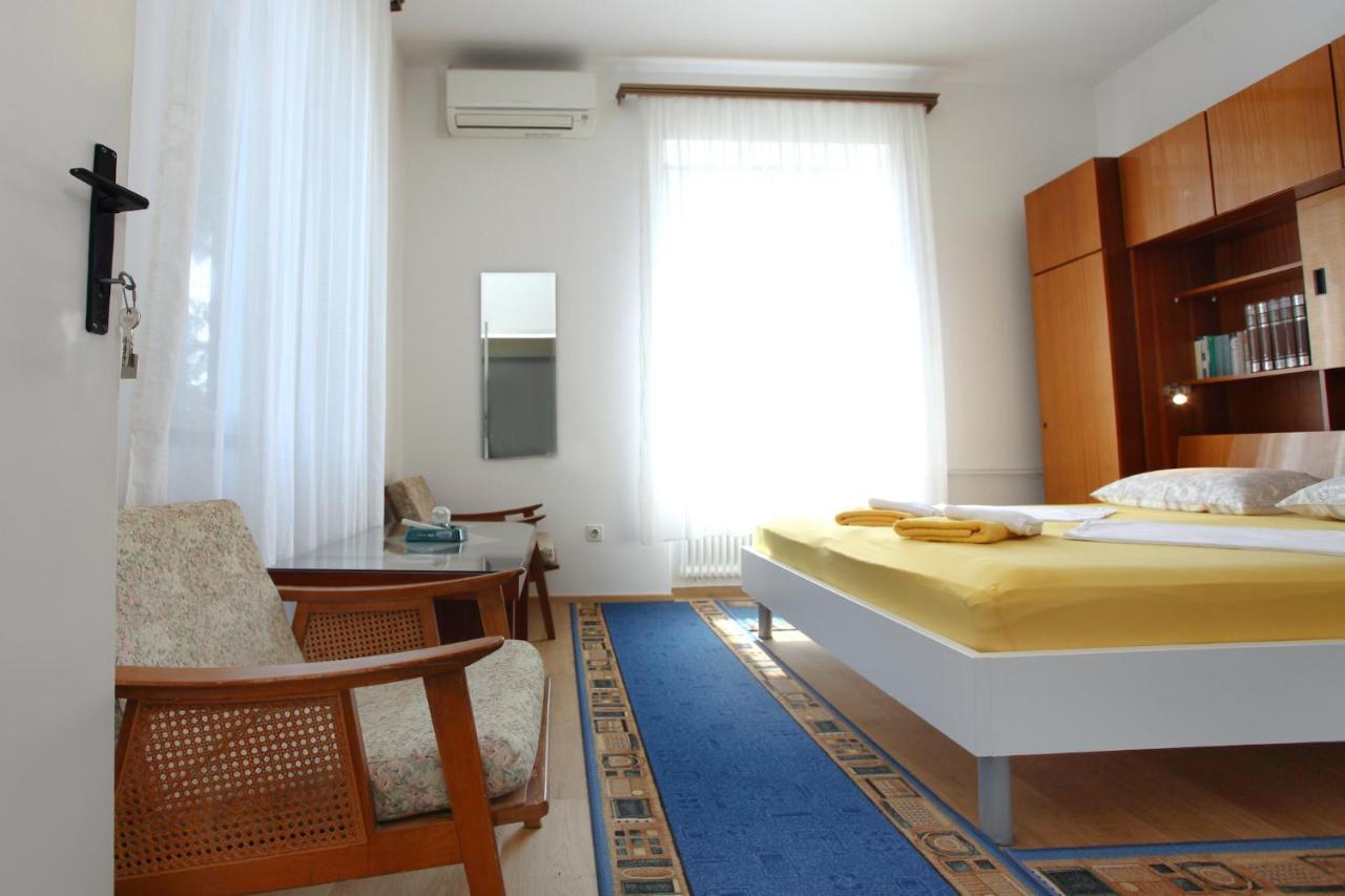 Your Rooms In Portoroz Tm Bagian luar foto